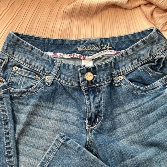 EUC Maurices Wide Leg, soft blue jeans, stone washed color 5/6 Long - Picture 1 of 4